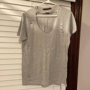 Rue 21 distressed T-shirt size Large